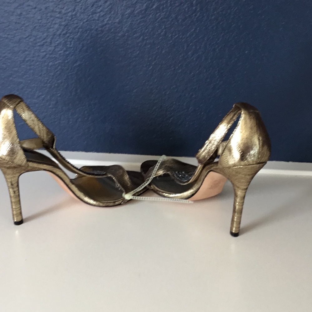 Shoes - Picture 3 of 4